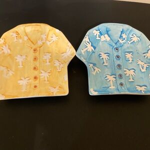 2 ceramic cool  small serve plates